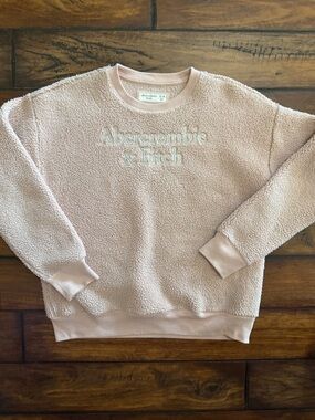 Abercrombie & Fitch Crewneck Sherpa Sweatshirt - Pale Peachy/Pink